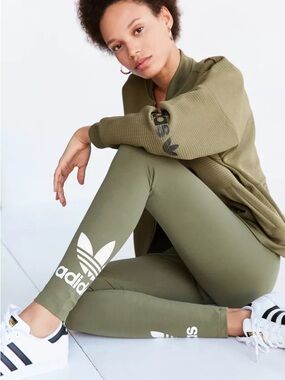 adidas Originals Adicolor Trefoil Leggings – Olive Green – Size XS
